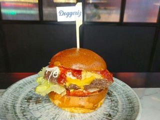 DEL TORO BURGER / БУРГЕР DEL TORO (420g)