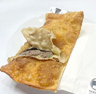 Чебурек із свининою (265г)