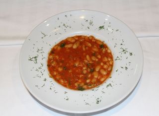 Ciolan de porc cu iahnie si fasole