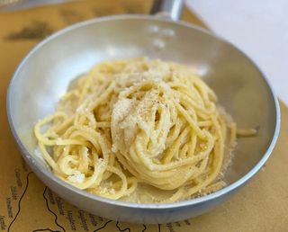 Tonnarelli cacio e pepe