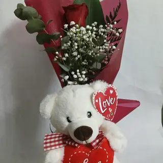 Rosa con peluche