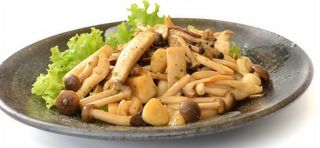 98 Funghi cinesi e bambu