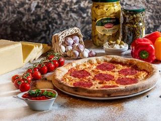 Pizza Salami Ø 32cm