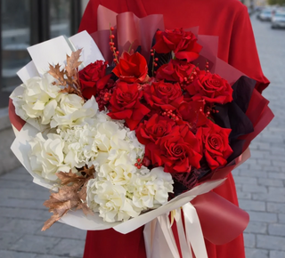 Buchet 21 de trandafiri regali red & white