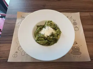 Fettuccine Con Salsa Pesto