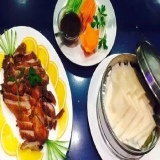 15—1/2 Pato Tostado Con Crepes