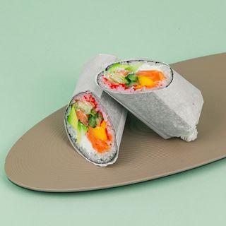 Фаст ролл лосось манго