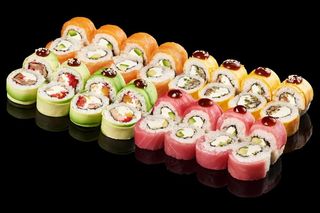 Акційний Сет Сакура (32шт/975г)