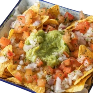 Nachos con guacamole