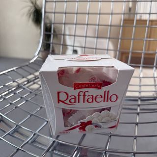 Солодощі Рафаелло