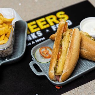 Sandwich Jambon Fromage + Frites