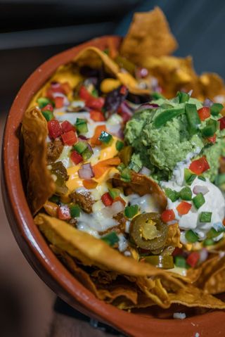NACHOS AL PASTOR 