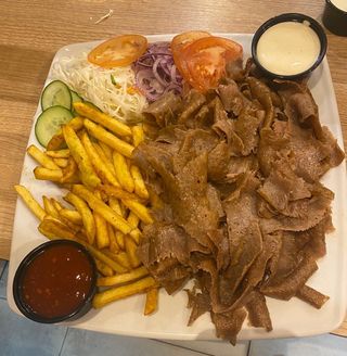 Kebab na talerzu duży