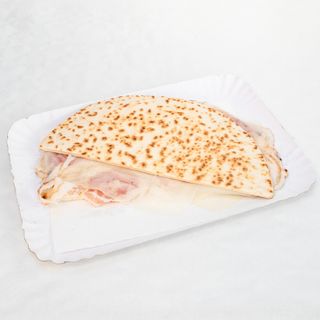 Piadina pancetta e pecorino