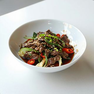 Carne de vită cu legume