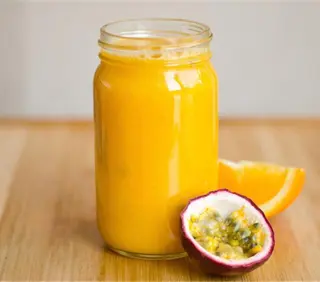 orange shake passion fruits
