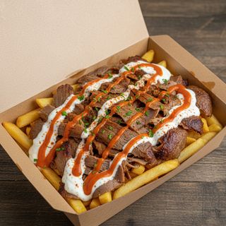 Patata fritas con kebab