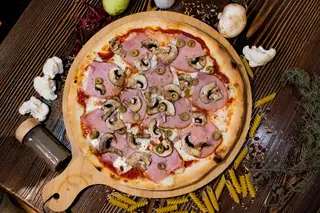 Pizza Capriciosa M