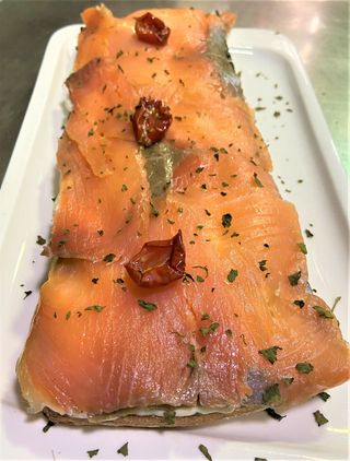 50.Salmón ahumado