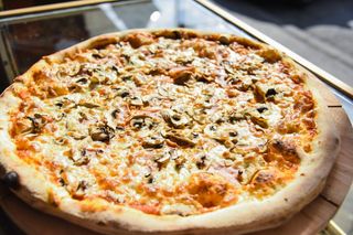 Pizza Prosciutto e Funghi Ø 32CM 500g