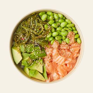 Pokè wakame salmone