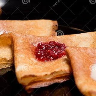 Crepe Con Mermelada De Fresa