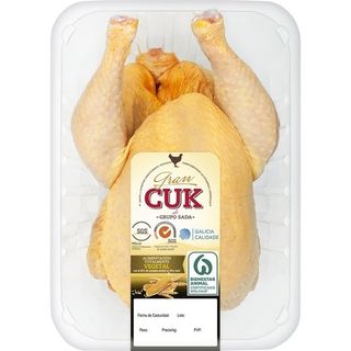 GRAN CUK POLLO ENTERO CERTIFICADO CRIADO CON ALIMENTACIÓN VEGETAL LISTO PARA ASAR PESO APROXIMADO BANDEJA 1,7 KG