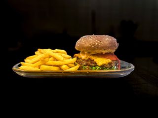 Classic Burger & pomfrit