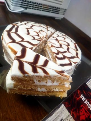 Tarta casera de Dulce de leche y nueces 