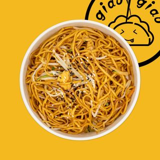 2. Spaghetti saltati con verdure