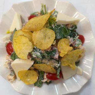 Фирменный салат Гараж