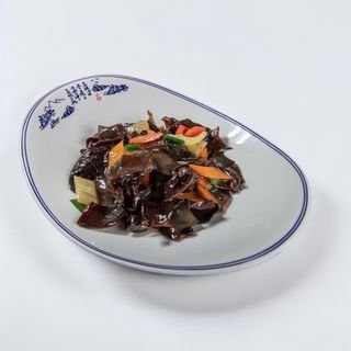 Salată de urechi de lemn