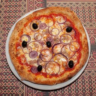 Pizza Al Tonno