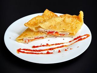 Свинина, сир, томати (230g)