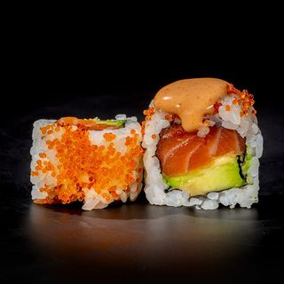 202. Uramaki salmone wasabi