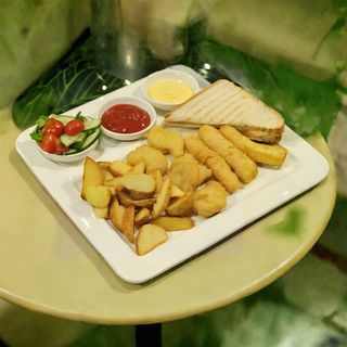 Сет "Сытный с сырными палочками"