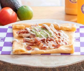 Crepe chicken & chipotle