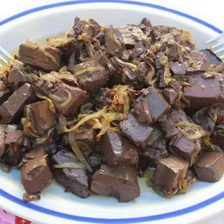 Sangre Con Cebolla