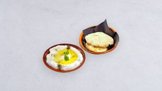 Starter tzatziki i pita