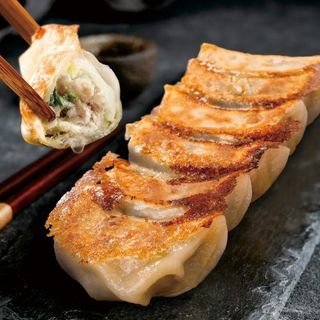 Ravioli alla griglia 煎饺