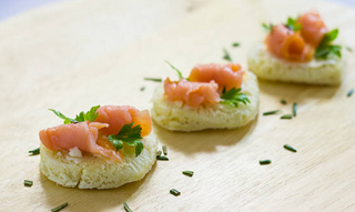 36. Bao De Tartar De Salmón (2 Uds.)