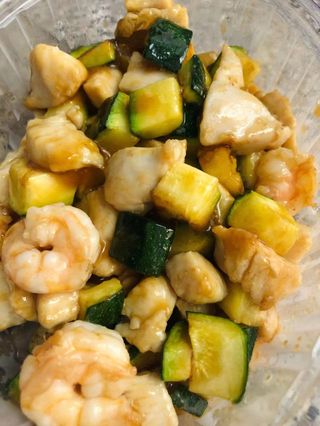 65.POLLO, GAMBERI E ZUCCHINE