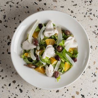 Insalata finocchi e mozzarella vegana