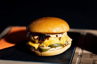 Classic Chilly Cheese Burger