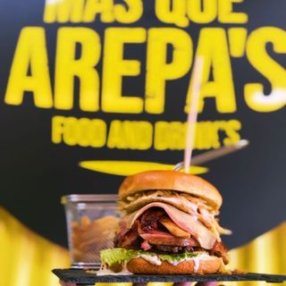 Burguer Trifásica al estilo Venezolana