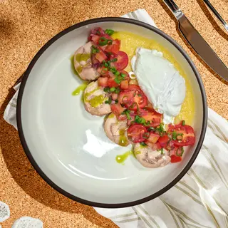 Polenta cu curcan și ou poșat
