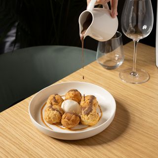 Profiterol cu trei creme