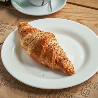 Croissant cu ciocolata