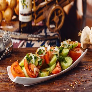 კიტრი პომიდვრის სალათი კახური ზეთით