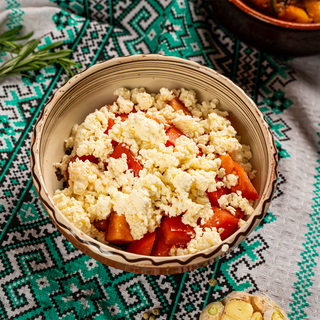 Salată de roșii cu brânză telemea rasă